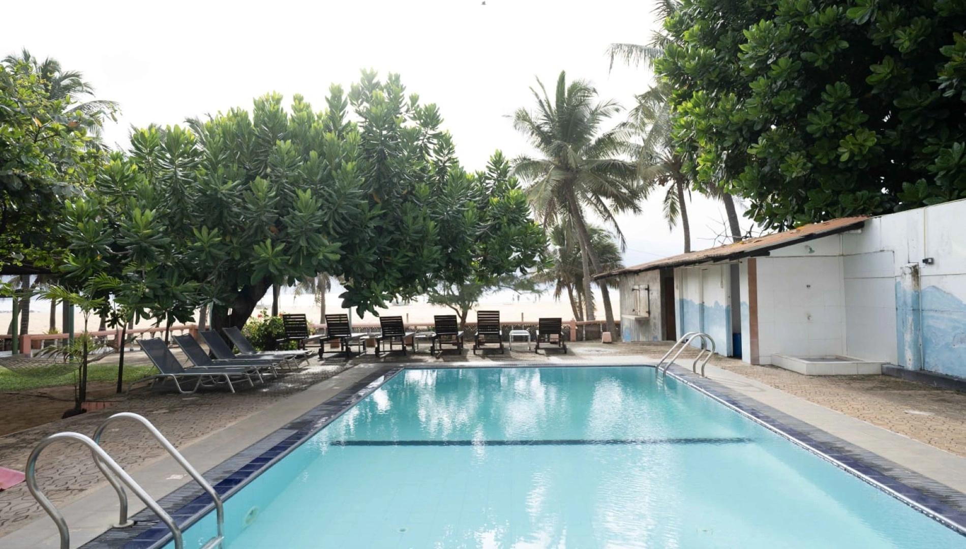 Topaz Beach Hotel Slider Pictures