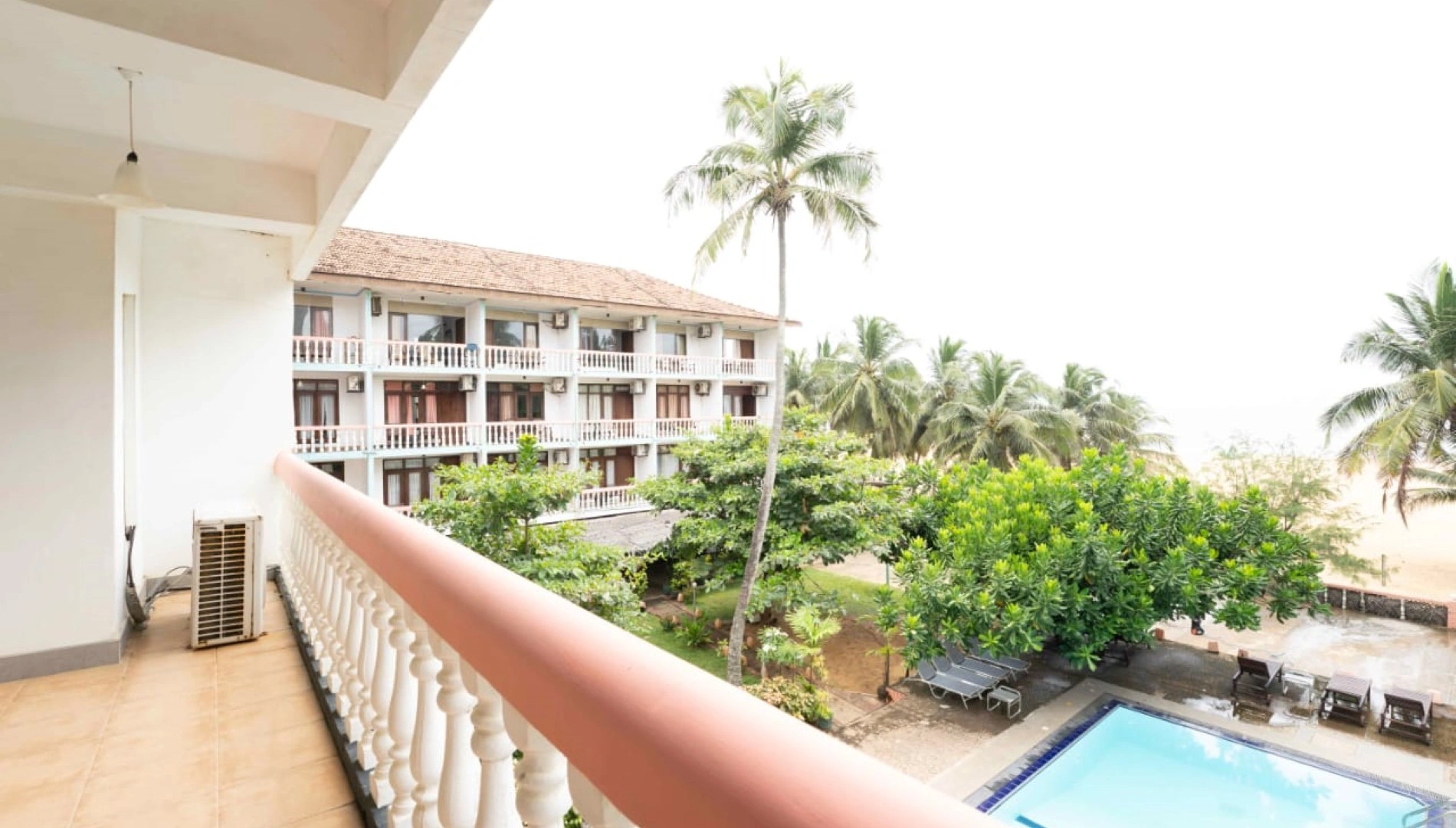 Topaz Beach Hotel Slider Pictures