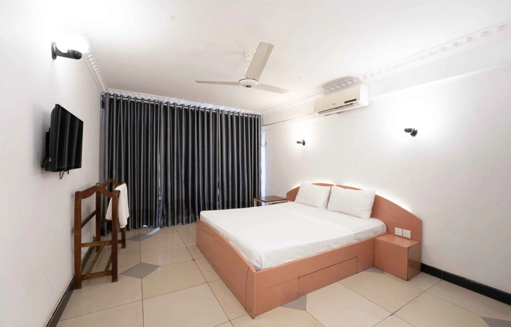 Topaz Beach Hotel Rooms Pictures